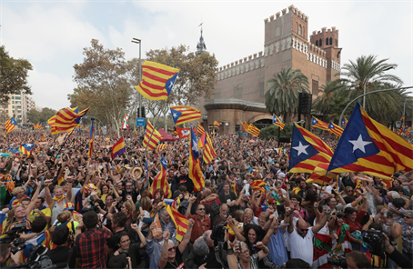 Catalan independence push puts Spanish border town on edge
